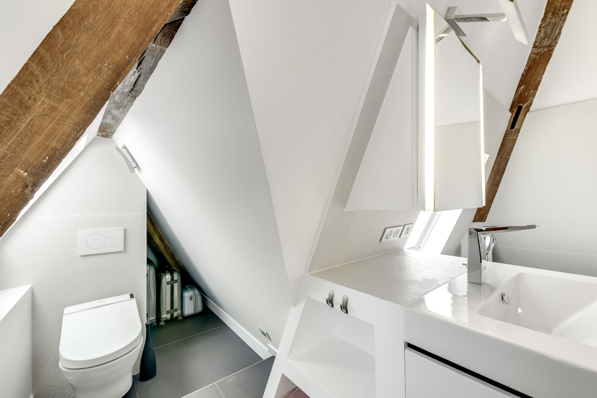 Travaux de rénovation et maitrise d'œuvre d'un appartement parisien sous les toits 22