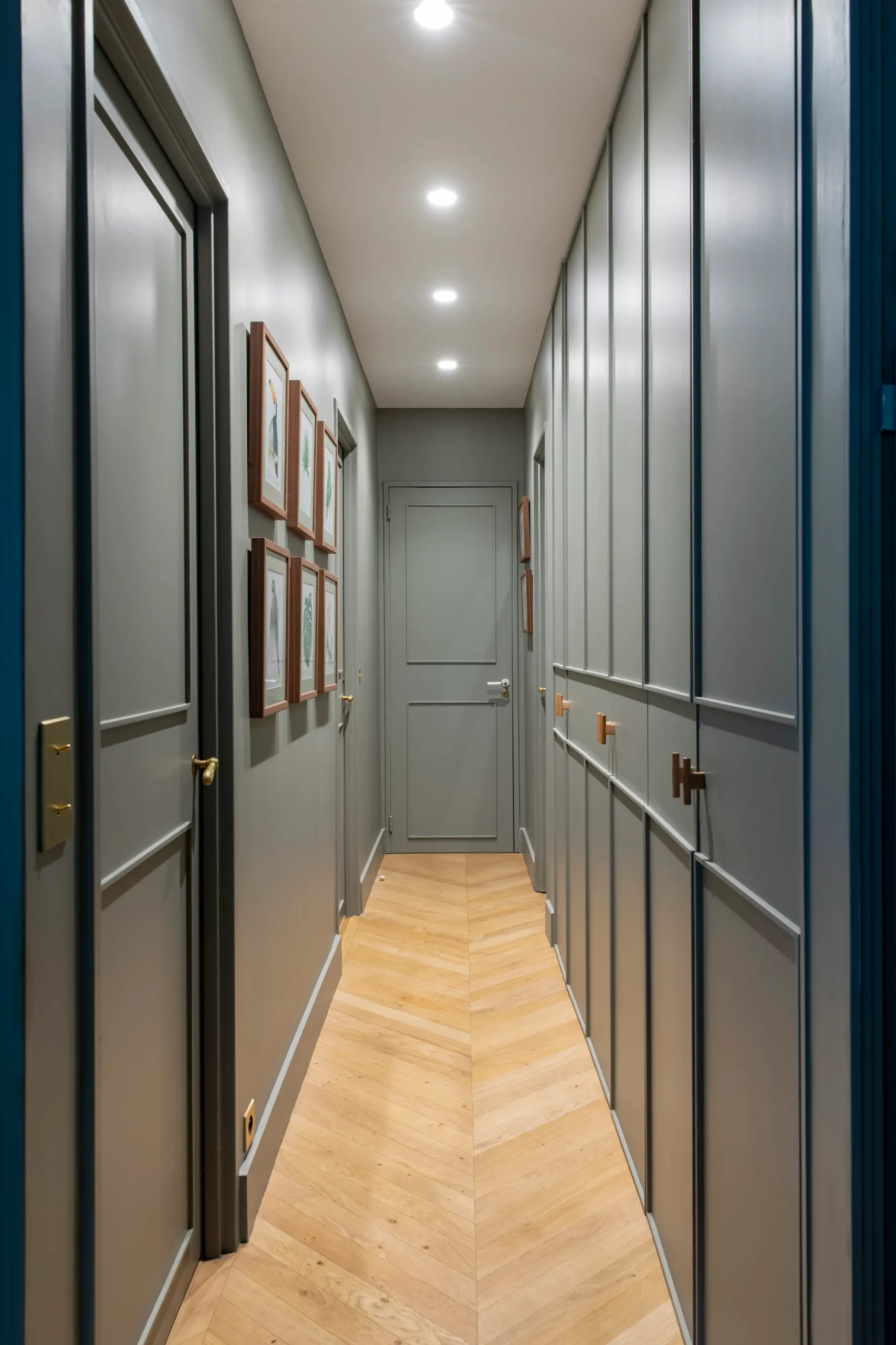 | HUGGY Couloir parquet point de hongrie