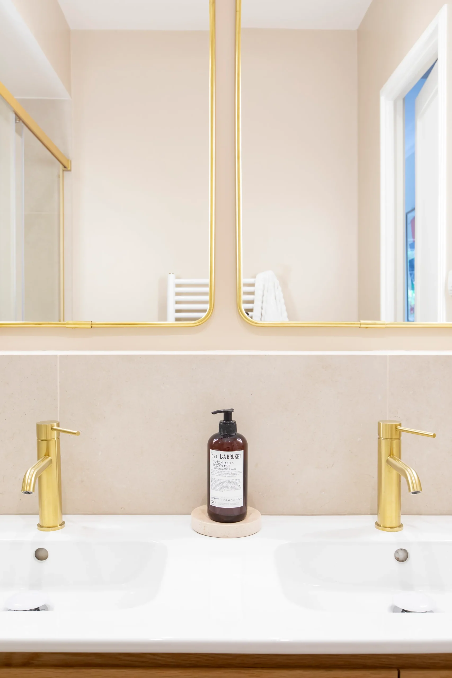 | HUGGY Salle de bain rénovée
